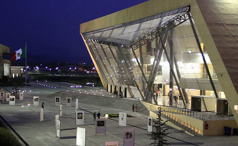 Centro_Cultural_Mexiquense_Bicentenario_any.jpg